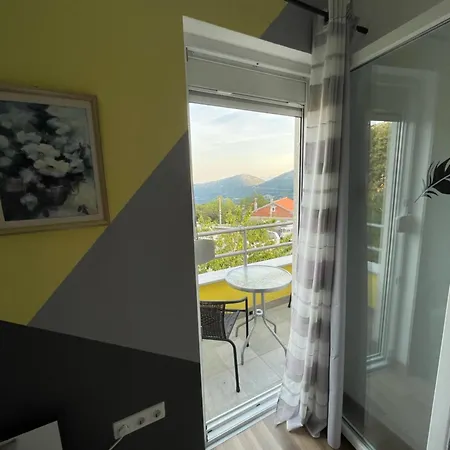 Luna 4 Person Appartement *