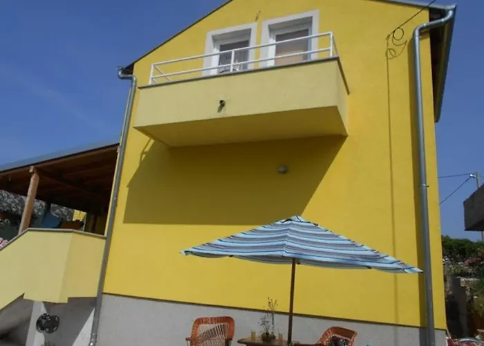 Luna 4 Person Bribir (Primorje-Gorski Kotar)