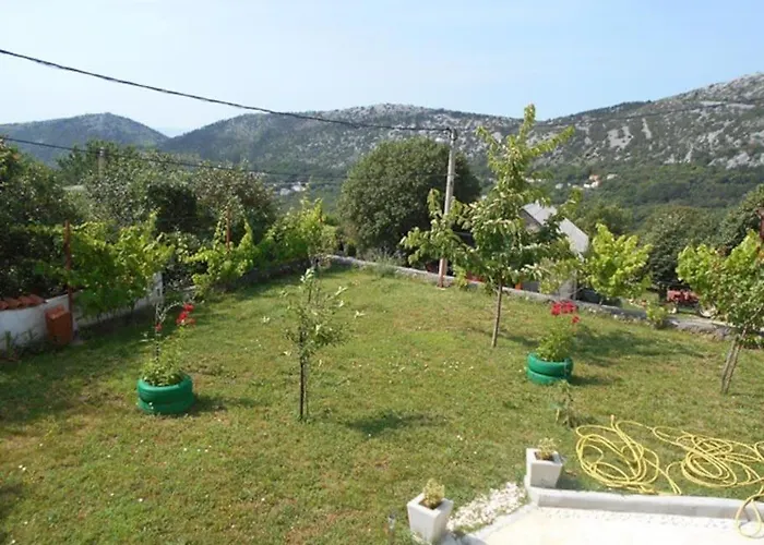 Luna 4 Person Bribir (Primorje-Gorski Kotar)